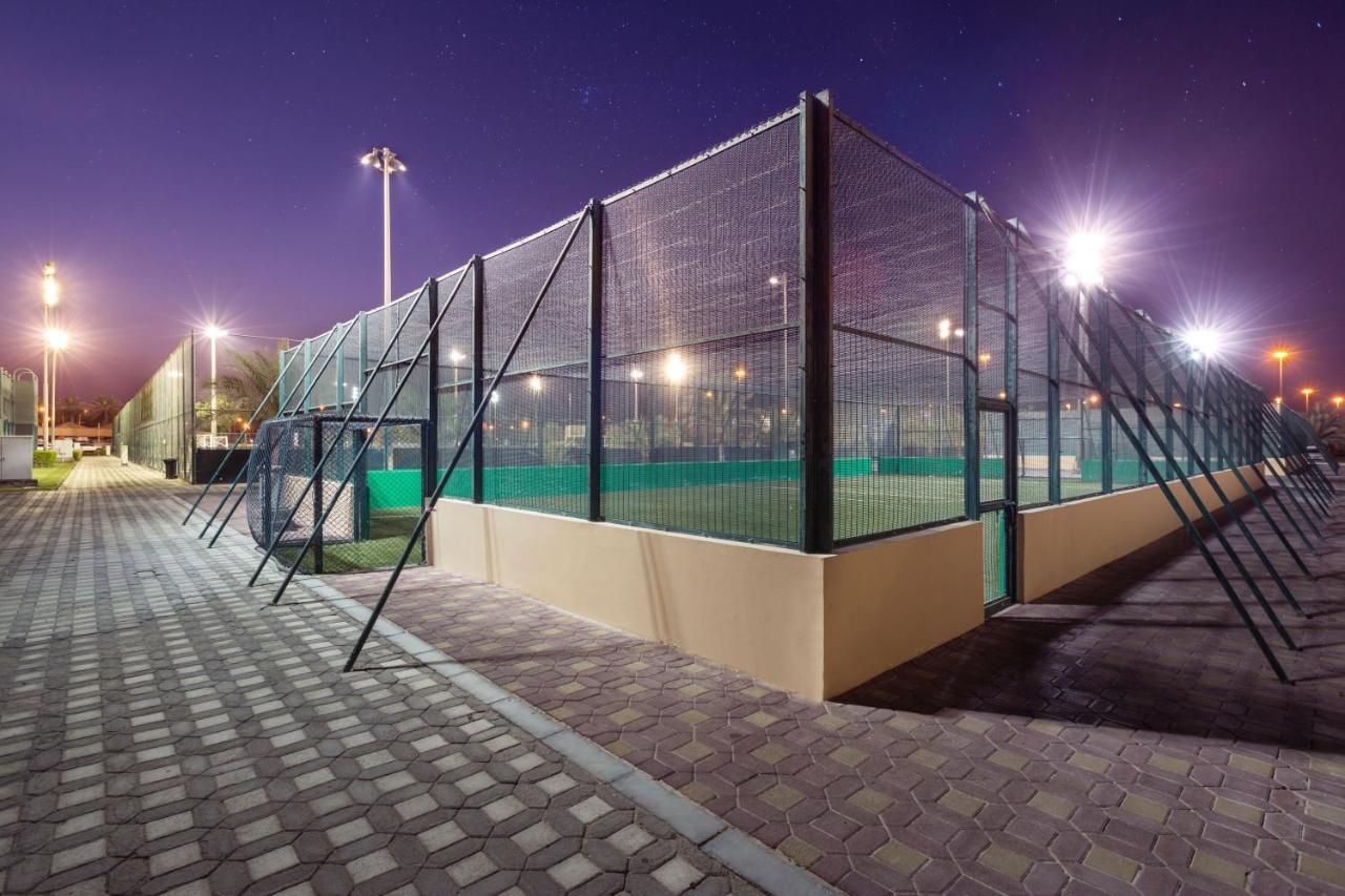 אבו דאבי Officers Club & Hotel מראה חיצוני תמונה The Al-Shaab Olympic Park