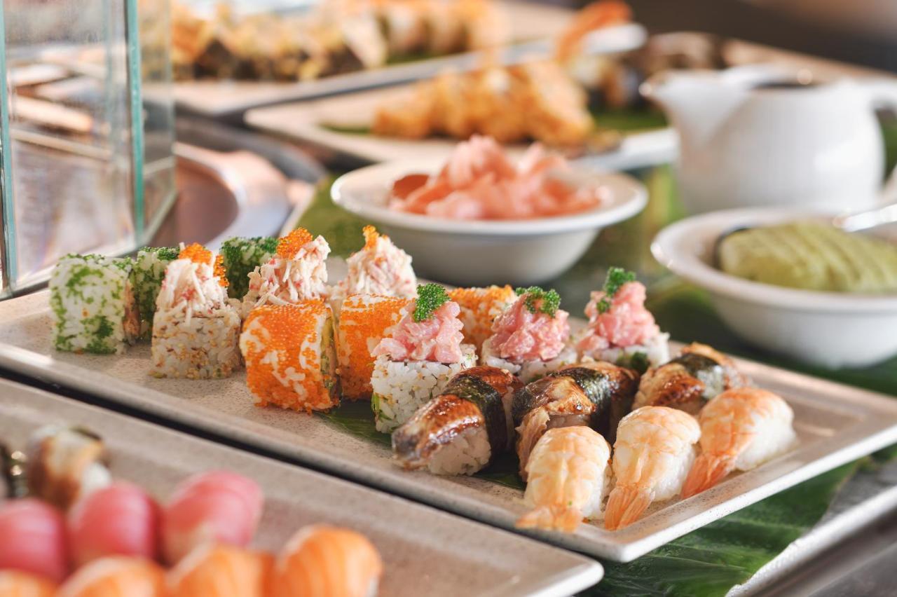 אבו דאבי Officers Club & Hotel מראה חיצוני תמונה Sushi